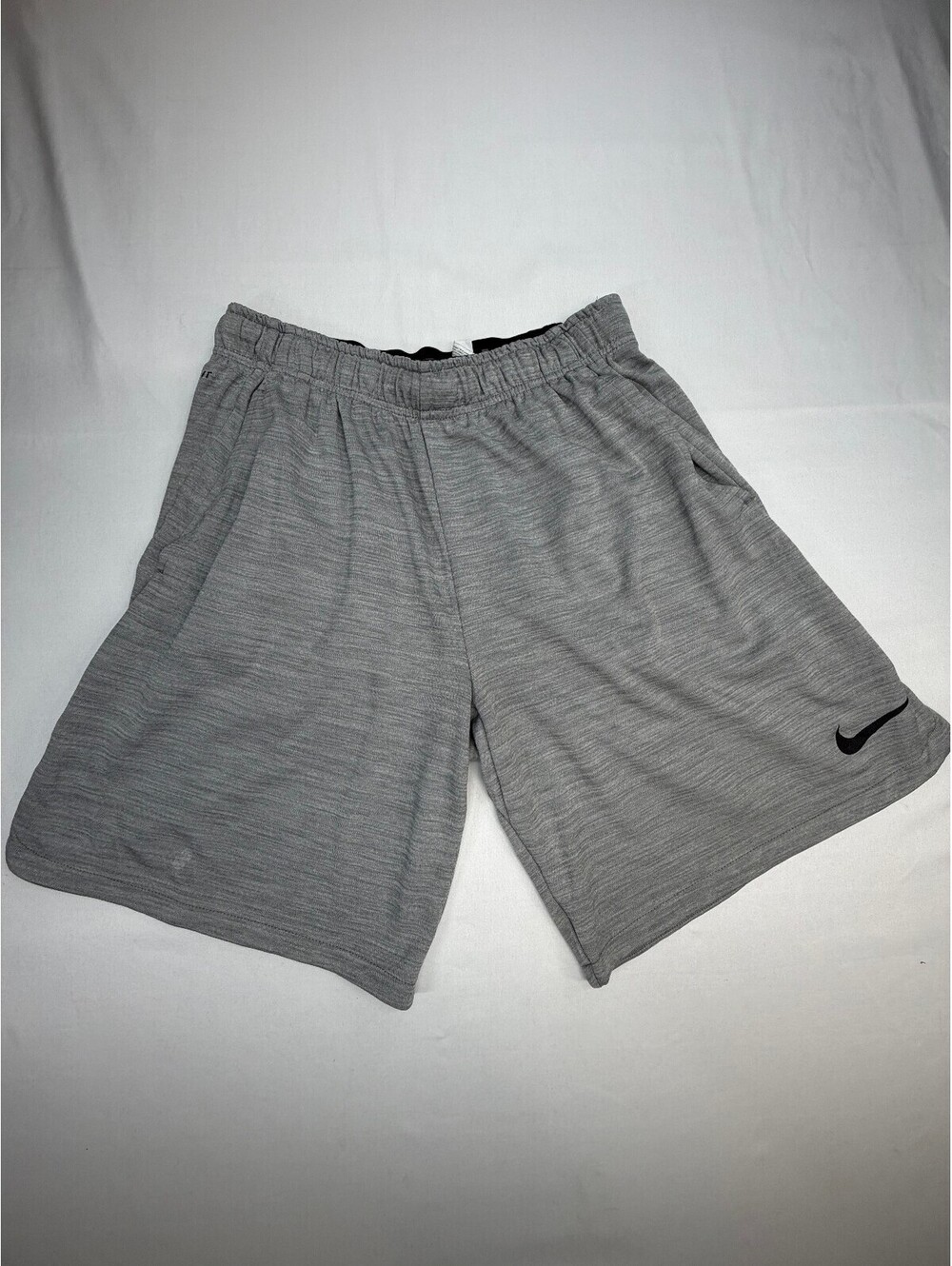 Nike Men's Training Shorts Dri-Fit Elastic Waistband Logo Size Medium Grey